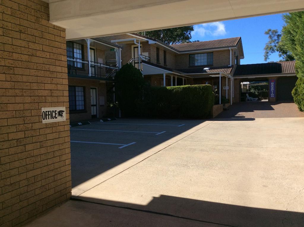 Jacaranda Place Motor Inn Toowoomba Exterior photo