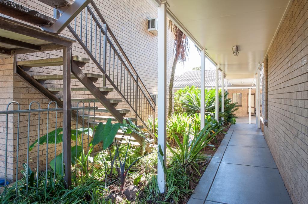 Jacaranda Place Motor Inn Toowoomba Exterior photo